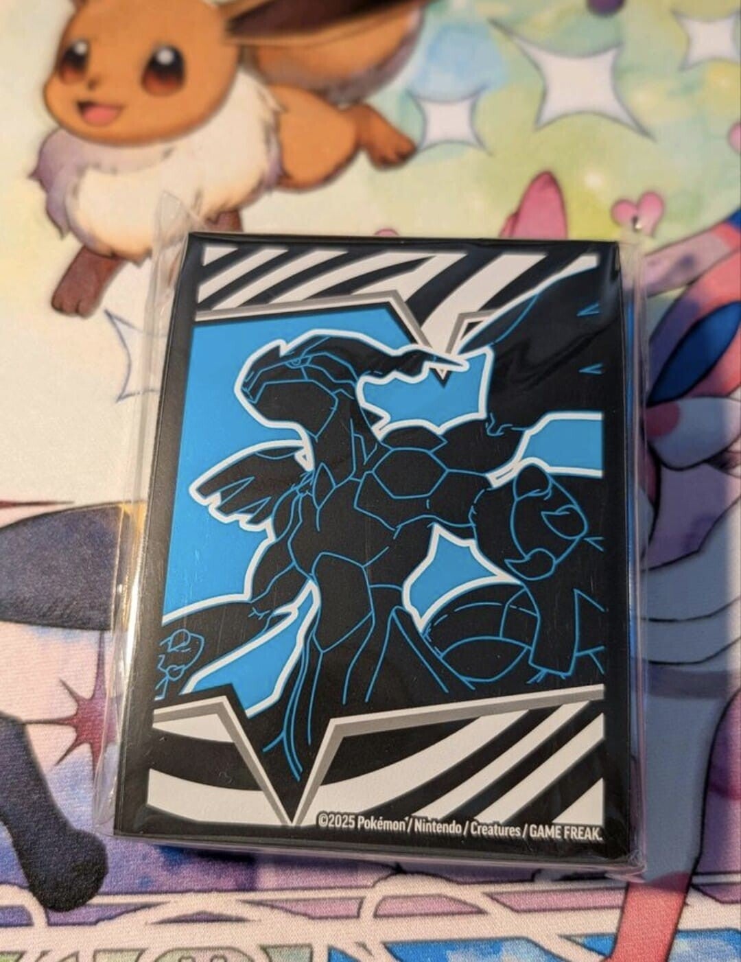 Pokemon-Kartenhüllen 65 STK pro Pack. Schwarze Blitze. OVP