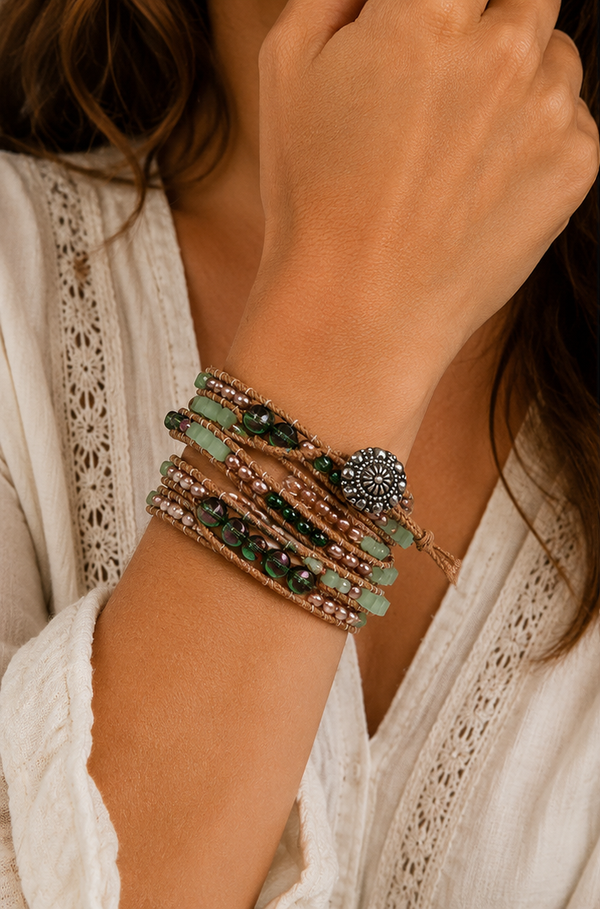 Handmade Wikkelarmband Green – Macramé & Glaskralen