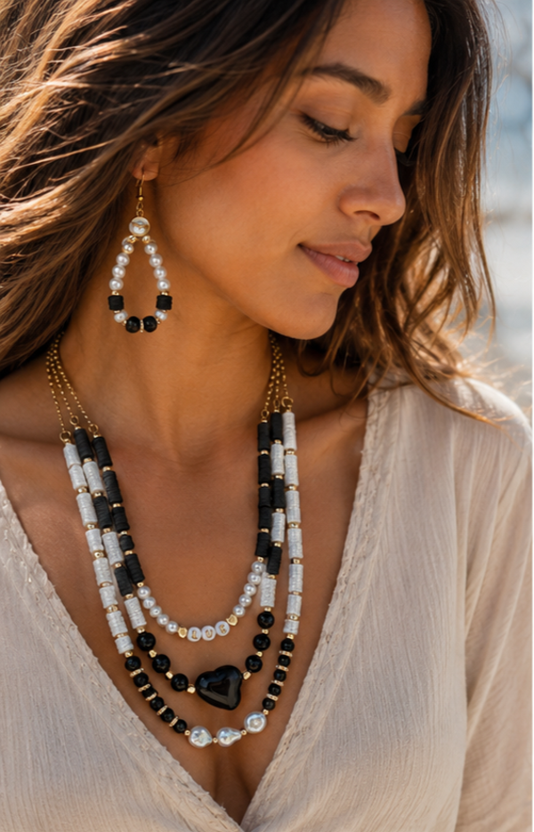 Luxe Sieradenset LOVE – Ketting, Armband en Oorbellen met Zoetwaterparels