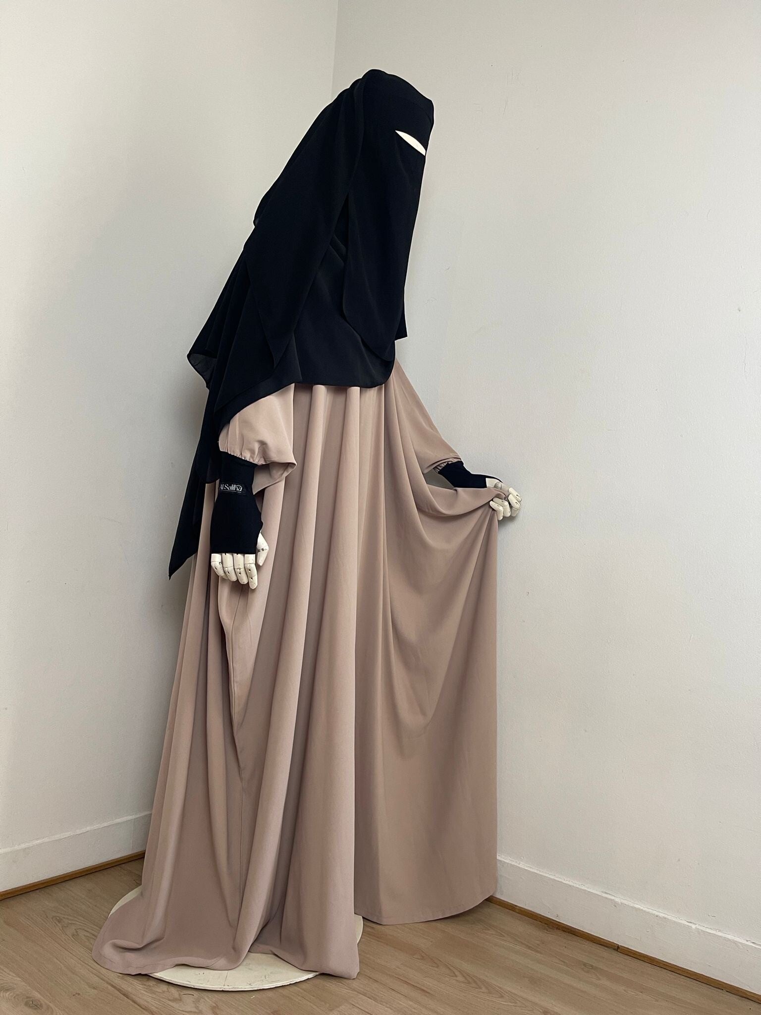 Niqab Sitar