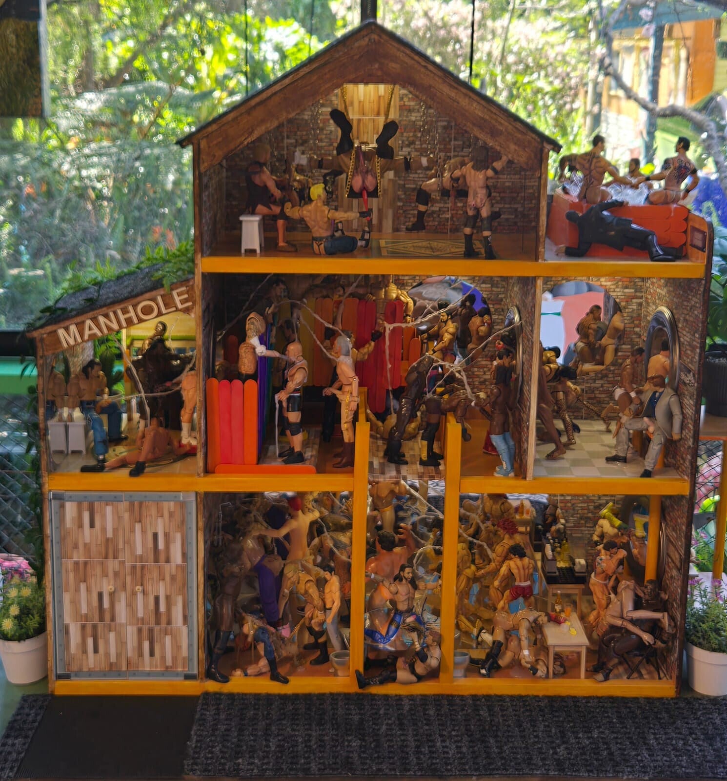 Museum sized project pieces in 1/6 or 1/12 scale