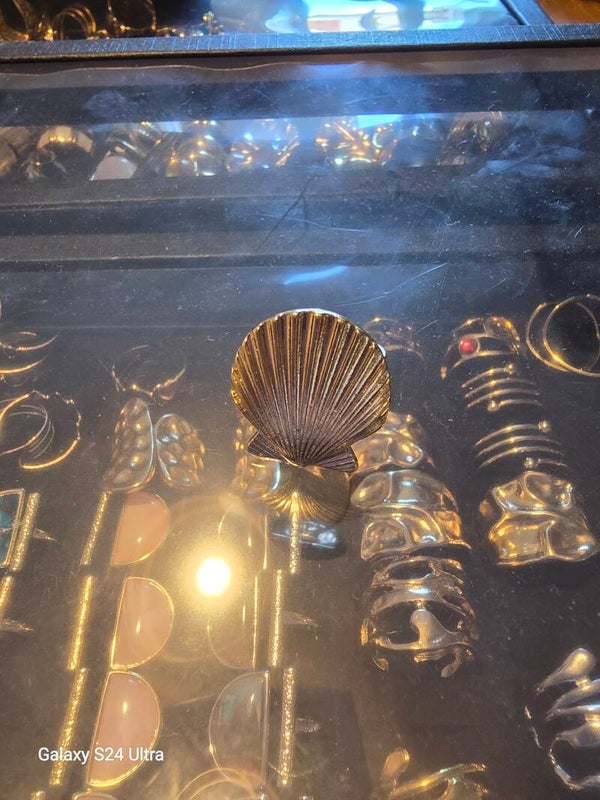 Bague coquillage gros doree