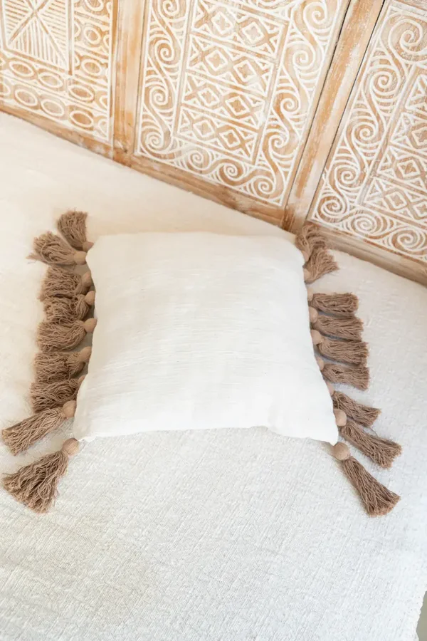 Pillow Fringe Vibe