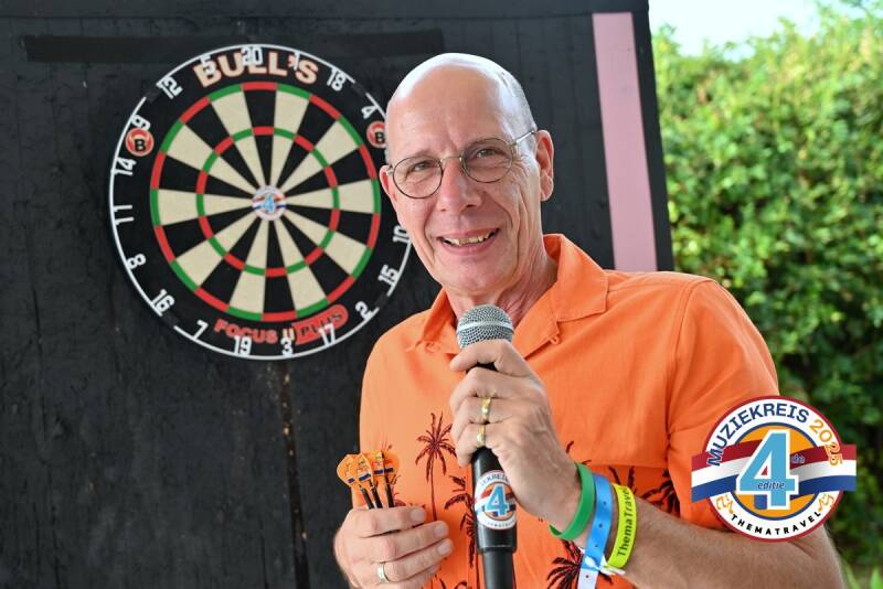 Ook in 2026 gaat Co Stompé weer mee voor gezellige en leerzame dart clinics