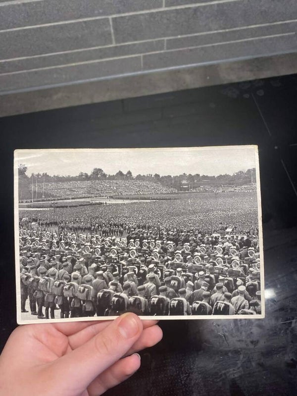 "Cigarett" photo from Nuremberg rally 1933