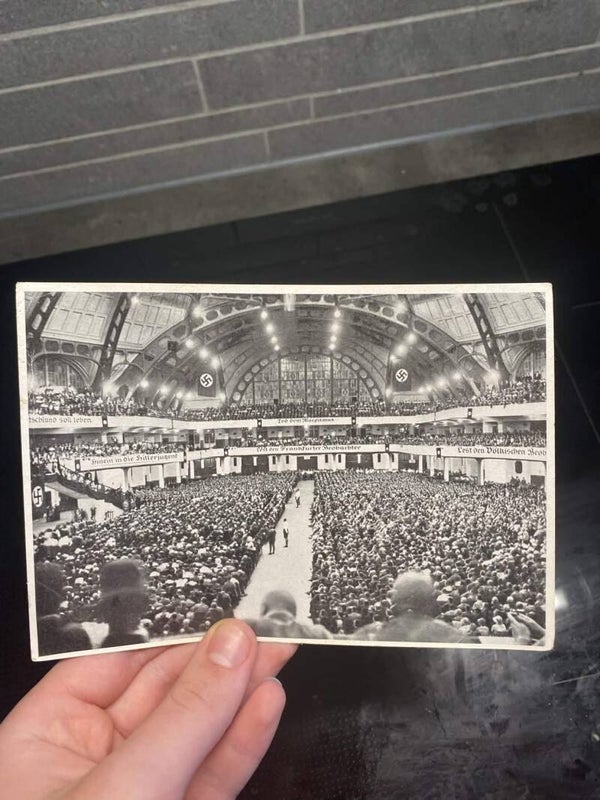 "Cigarett" photo from election rally 1932