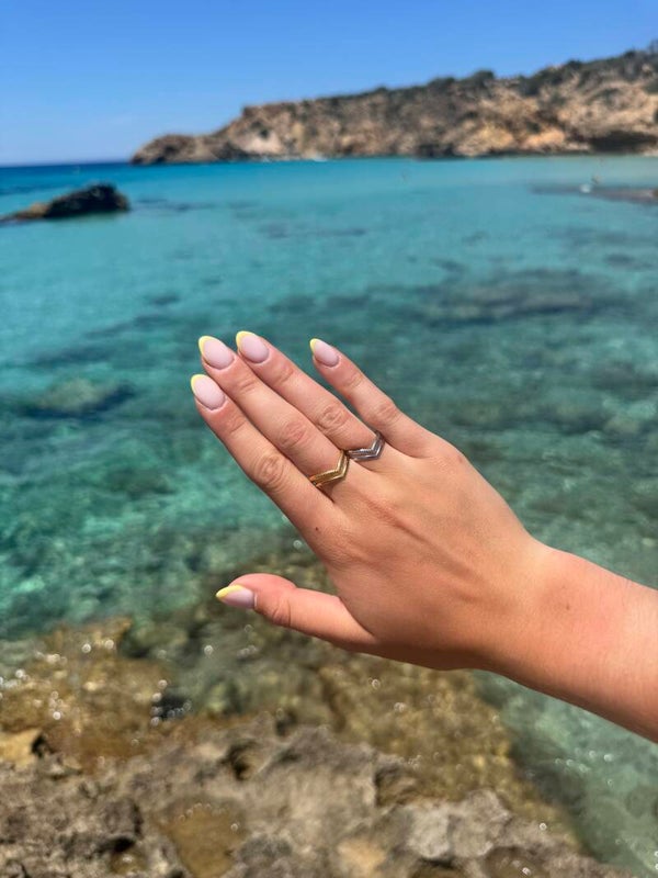 Ring V GOLD and SILVER