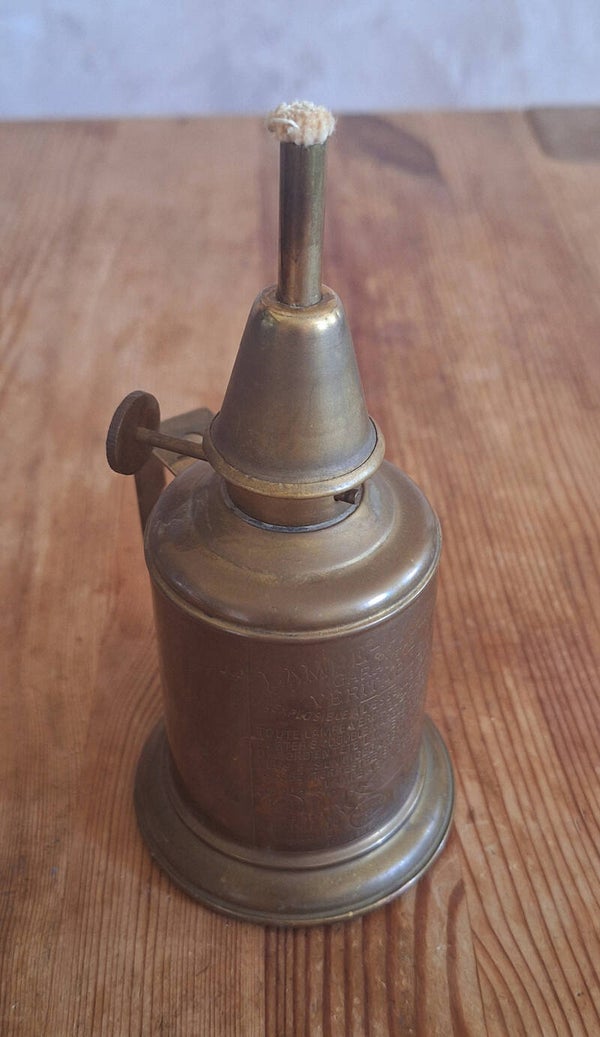 Lampe Pigeon Ancienne vers 1900 en Métal – Lampe à Pétrole de Collection