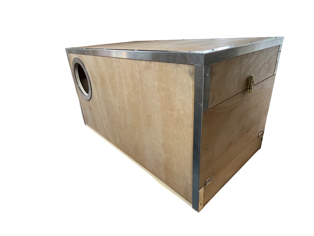 Broedblok horizontaal Ara hardhout inclusief omlijsting