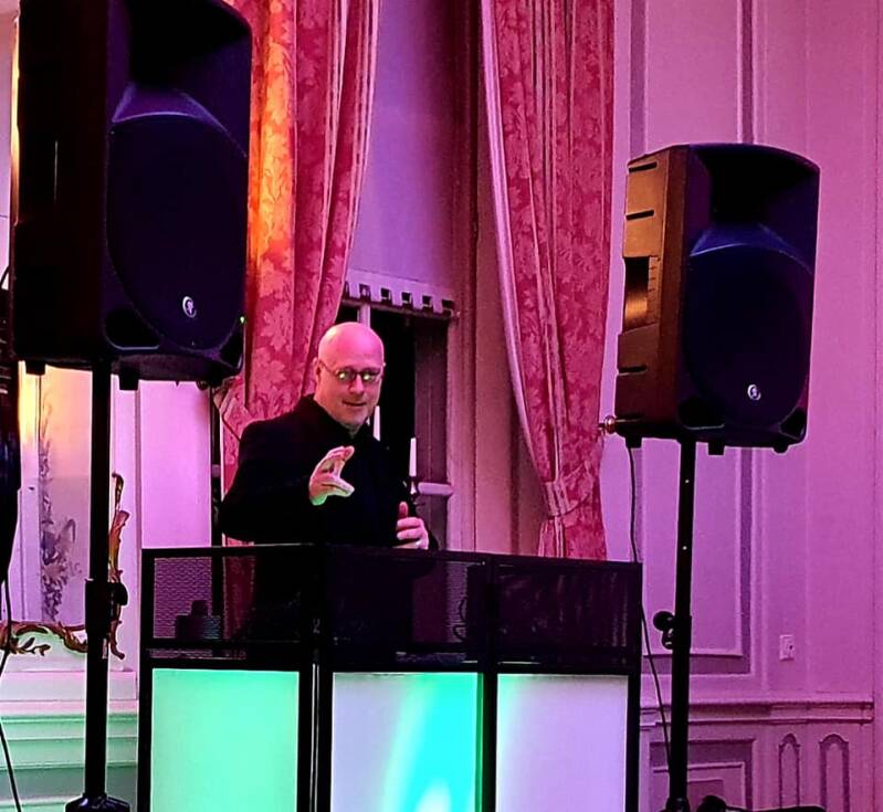 Dj sax live muziek voor feest of evenement Robert Lamme