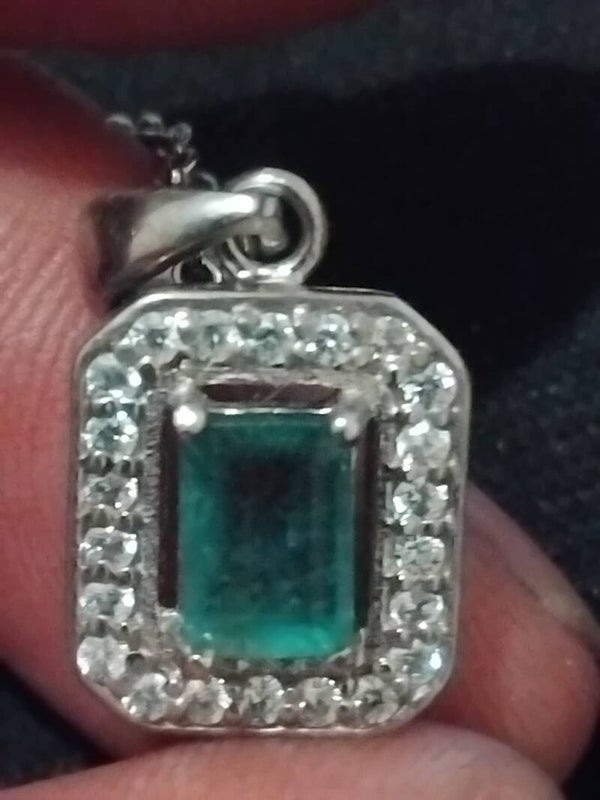 pendentif emraude colombien  et diamant