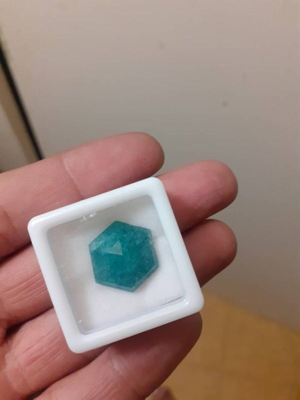 emrald 12 carats