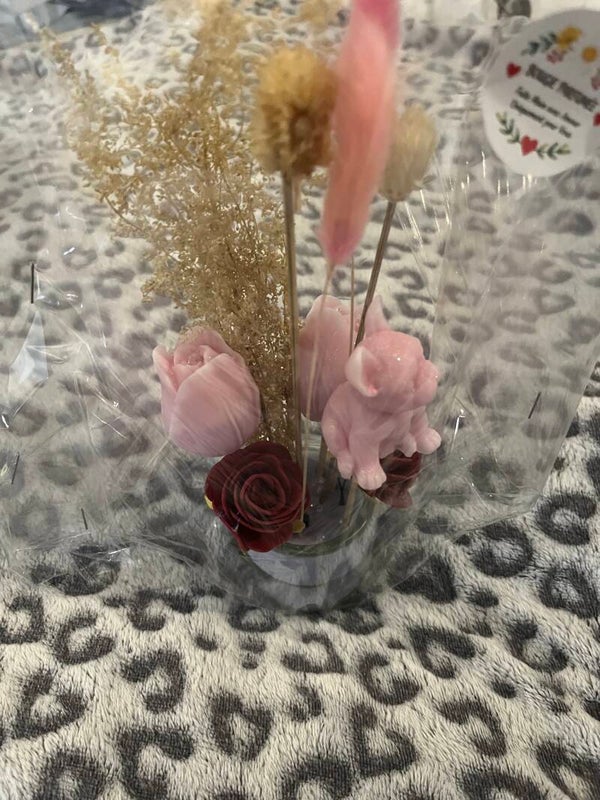 vase accompagné de ces fleurs