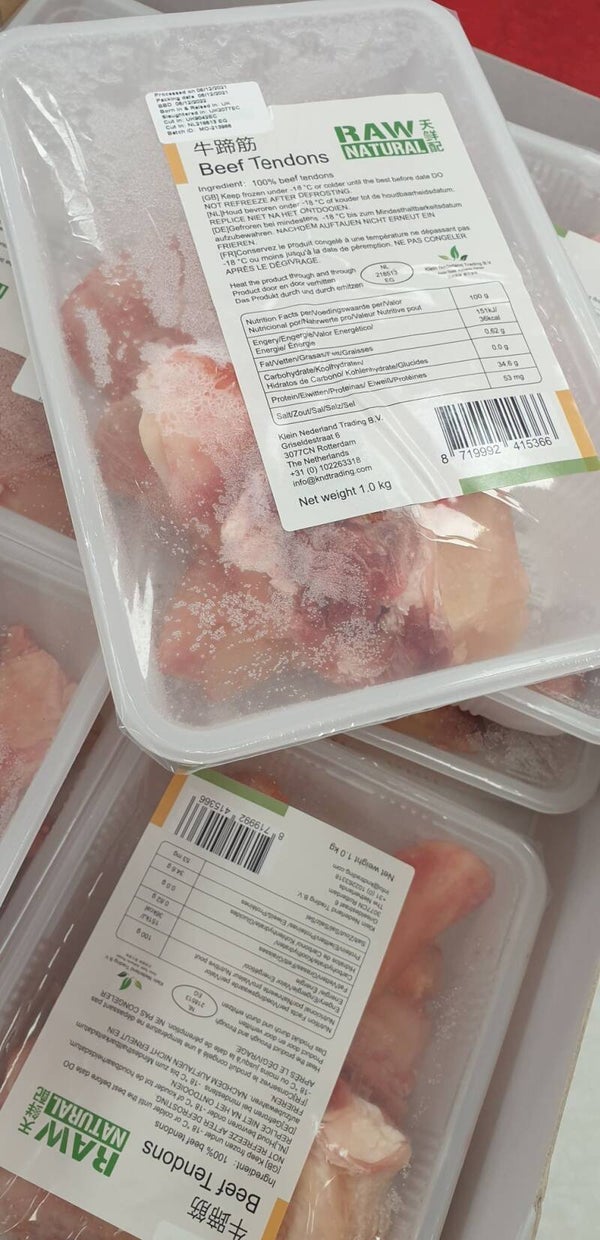 Rundvlees Pezen 1kg (Raw & natural Brand) เอ็นวัว