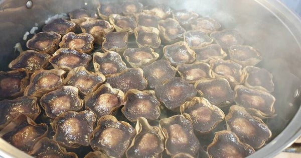 Nian gao  Black Glutinous Rice Flour ขนมเข่งดำไส้เค็ม 6 pcs/box