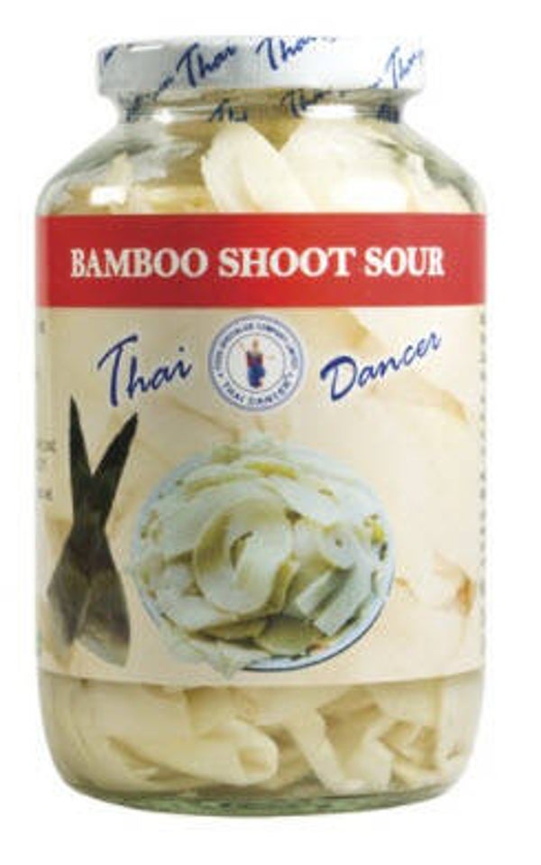 Bamboo Shoot Sour 680g หน่อไม้ดองเปรี้ยวตรานางรำ (Thai dancer)