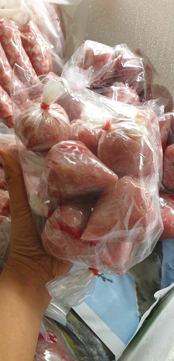 Gefermenteerde Naem Worst แหนมหมูใส่หนัง 500 G (Home Made)