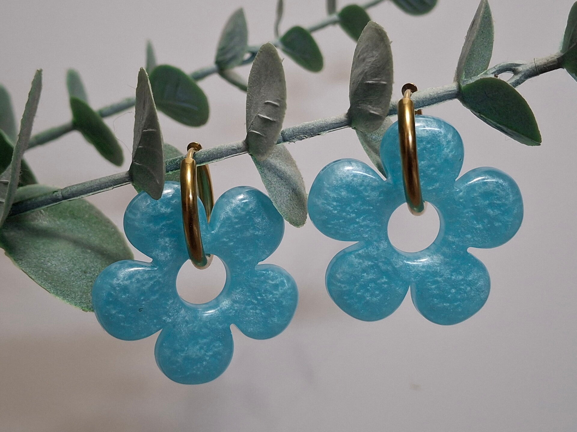 Grosse fleurs en résine