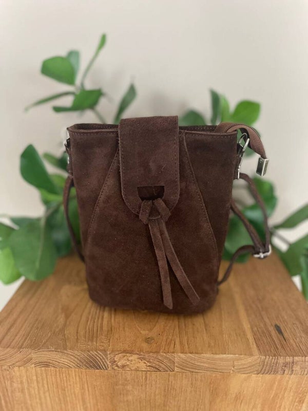 Suede crossbody bruin