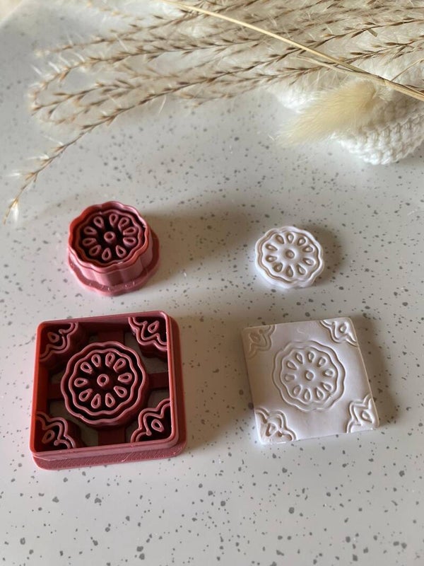 Cutter Flower Tile Set