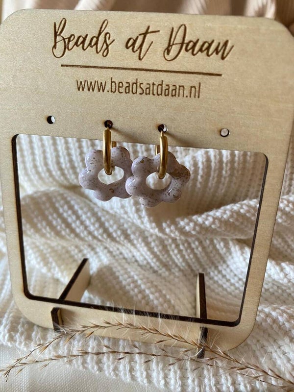 Oorbellen daisy hoop soft pink