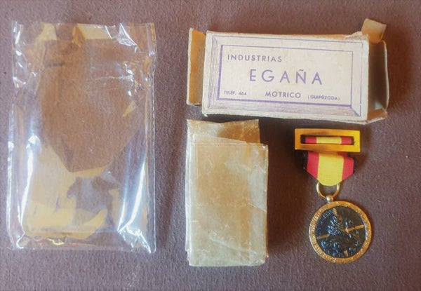 SPANIEN - Medalla de la Campana (1936-39) im Orig. Papier & Schachte