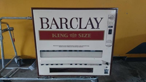 Vintage sigarettenautomaat Barclay