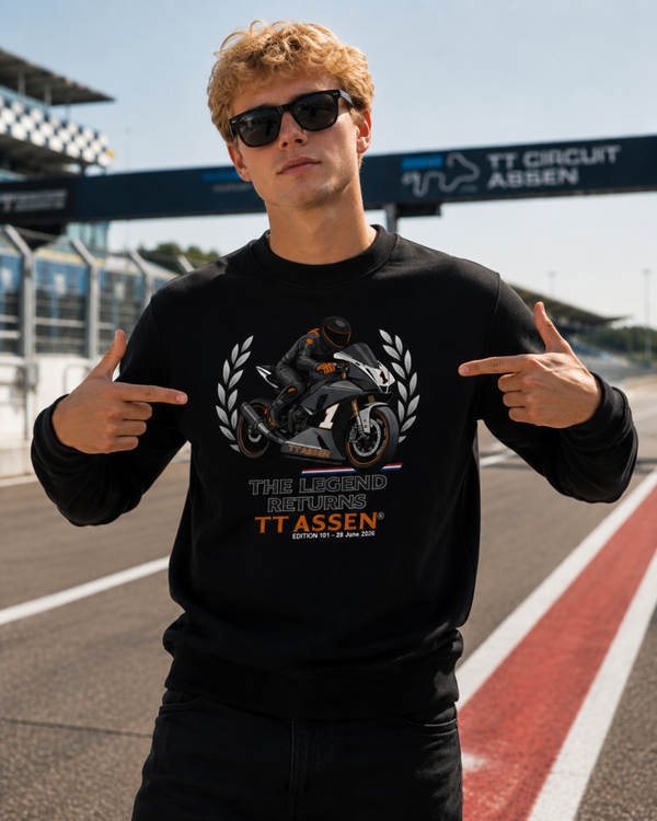 TT Assen 2026 Black Edition Sweater Limited Edition Zwart "The Legend Returns"®