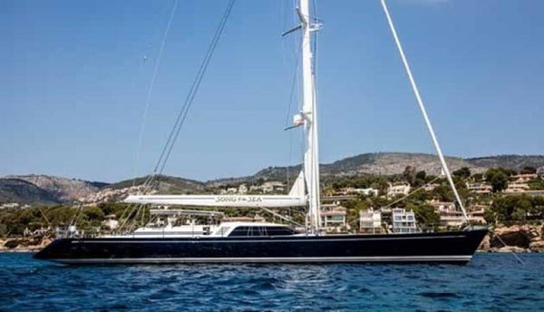 Swan 112  *  34m  *  2002 / 2018  *   € 3,6M  *  reduced from € 3,8M