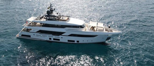 Ferretti Custom Line * 37m * USD 13,5M