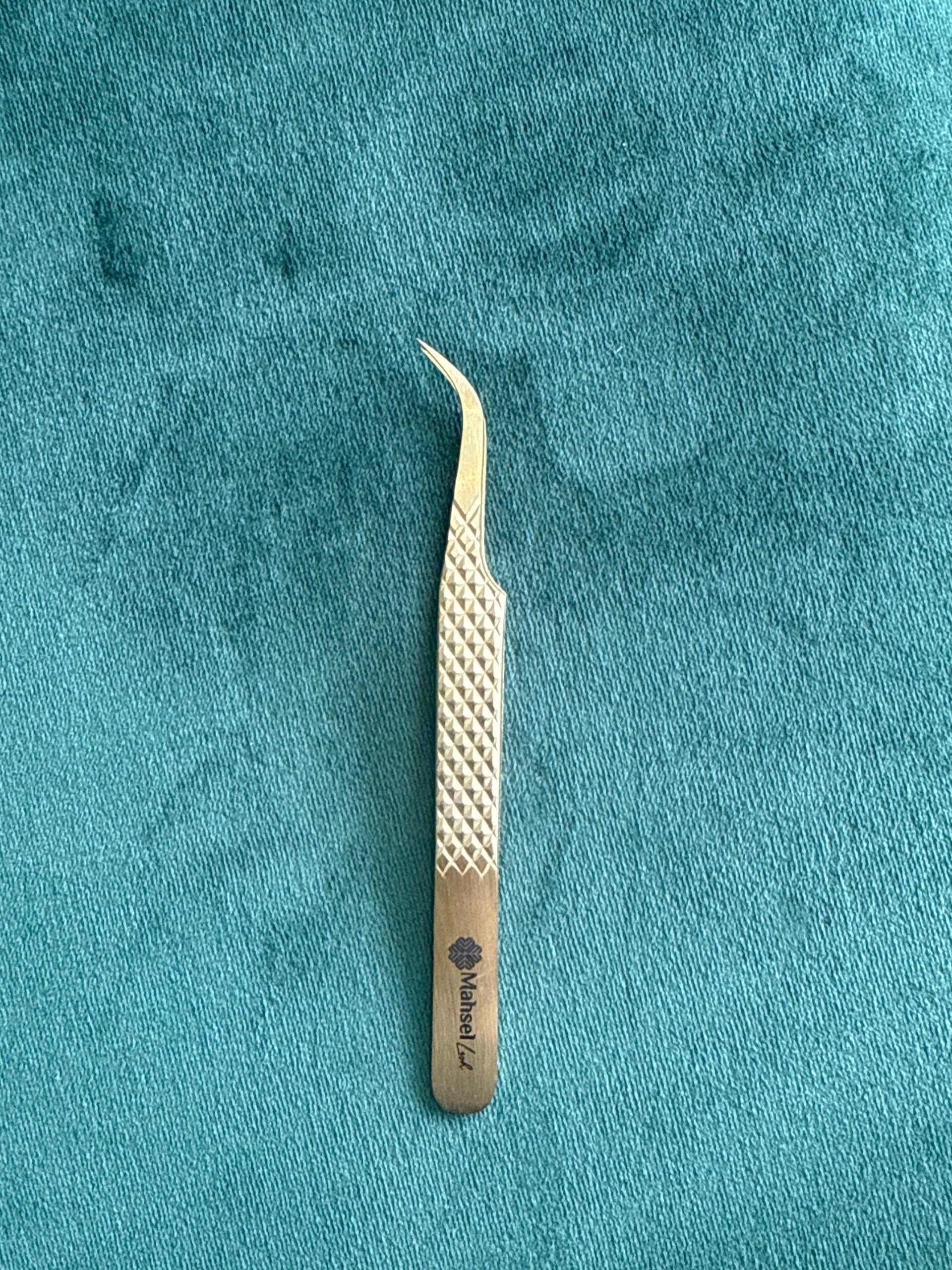 J plus volume tweezer