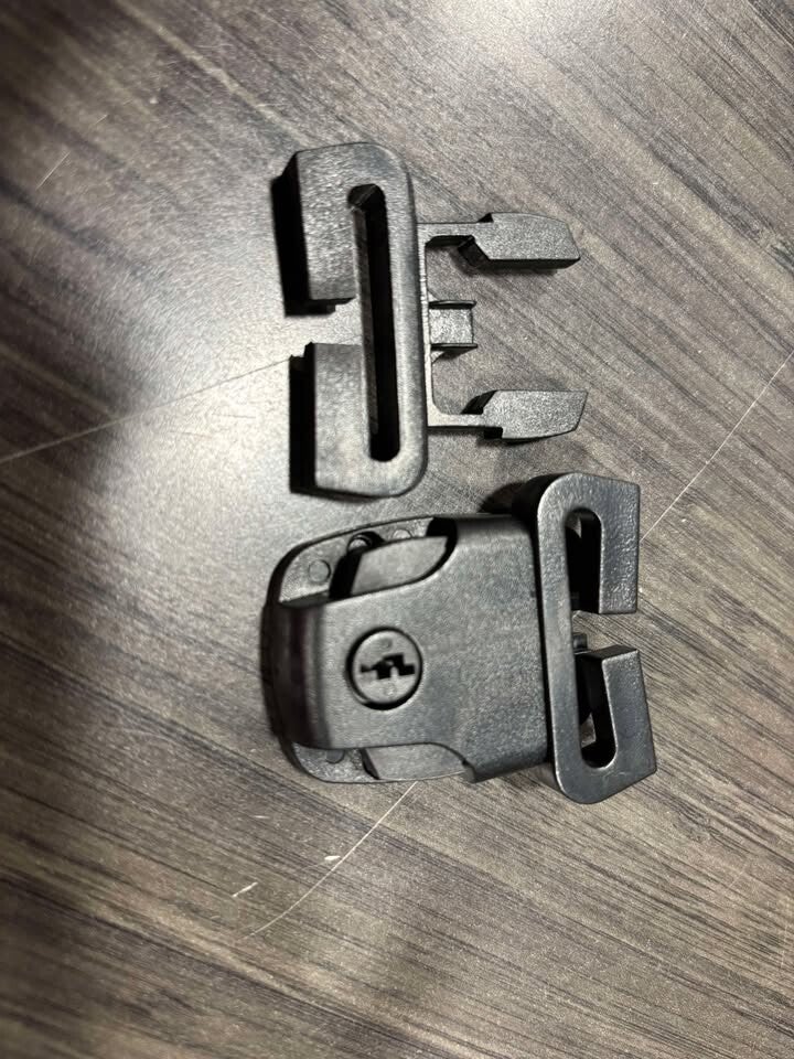 Attache complete pour couvert