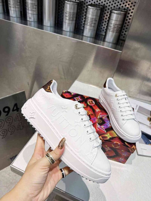 basket Time Out est en relief