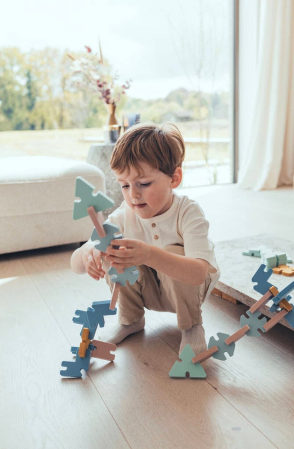 Moes - Ultimate Connect