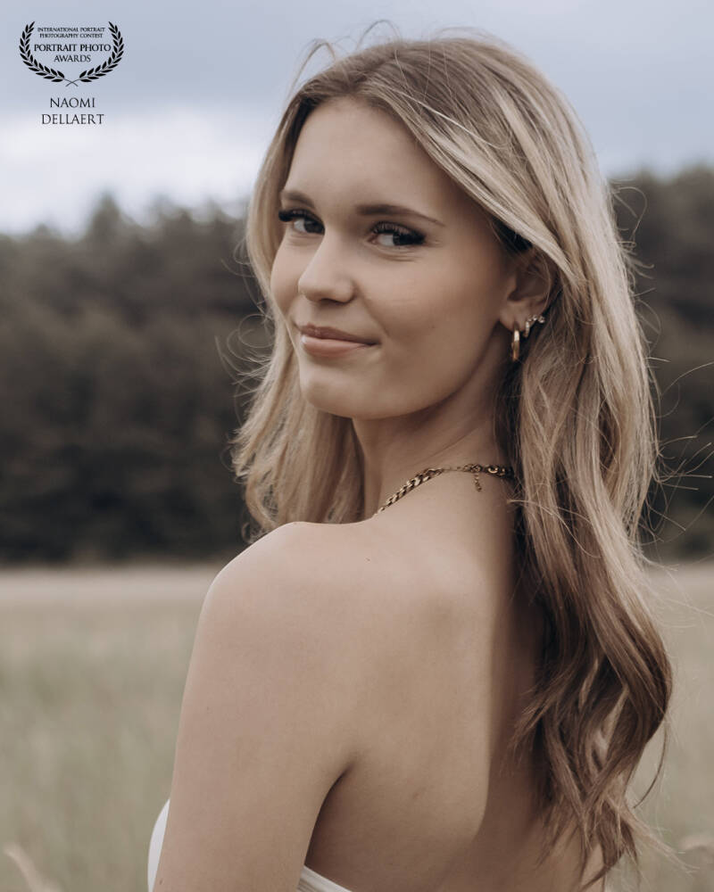 custom_logo_naomi_dellaert-netherlands-jo8aju-123collection-portraitphotoawards-standard.jpg