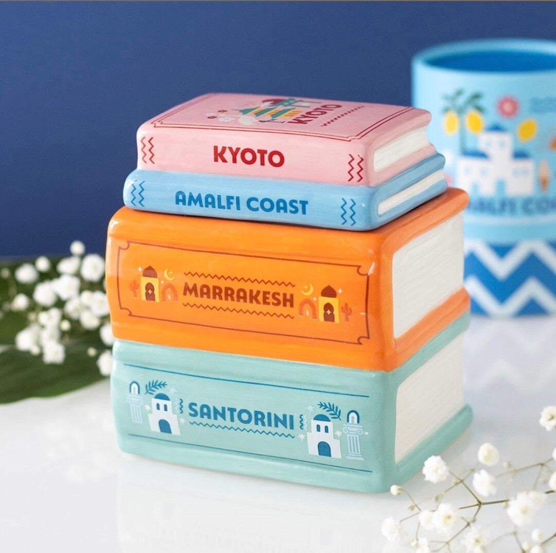 Geurbrander 'Bookstack Travel'
