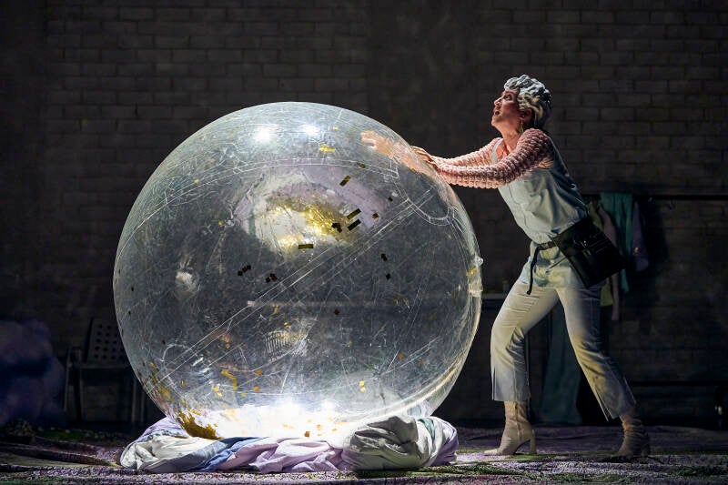 2023-04-25-theater-basel-die-beste-aller-zeiten-x-741-standard-89ni0y.jpg