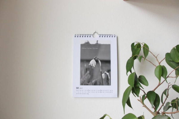 schwarz/weiß Kalender individuell