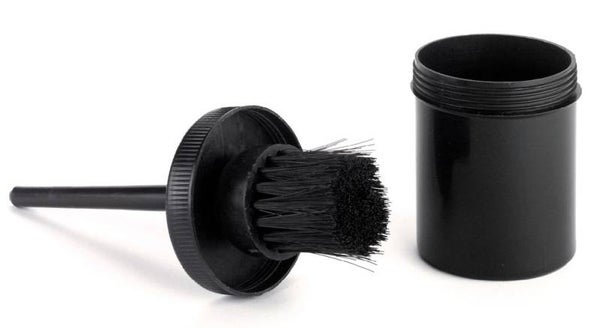 Hoefborstel met doos - Pinceau à sabot avec boîte - Hoof brush with tin - Hufpinsel mit dose