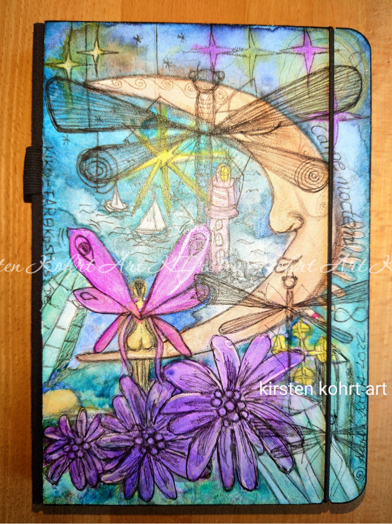 Notizbuch handgemalt Kirsten Kohrt Kunst Fee auf Mondsichel, Libelle, Traumwelt
