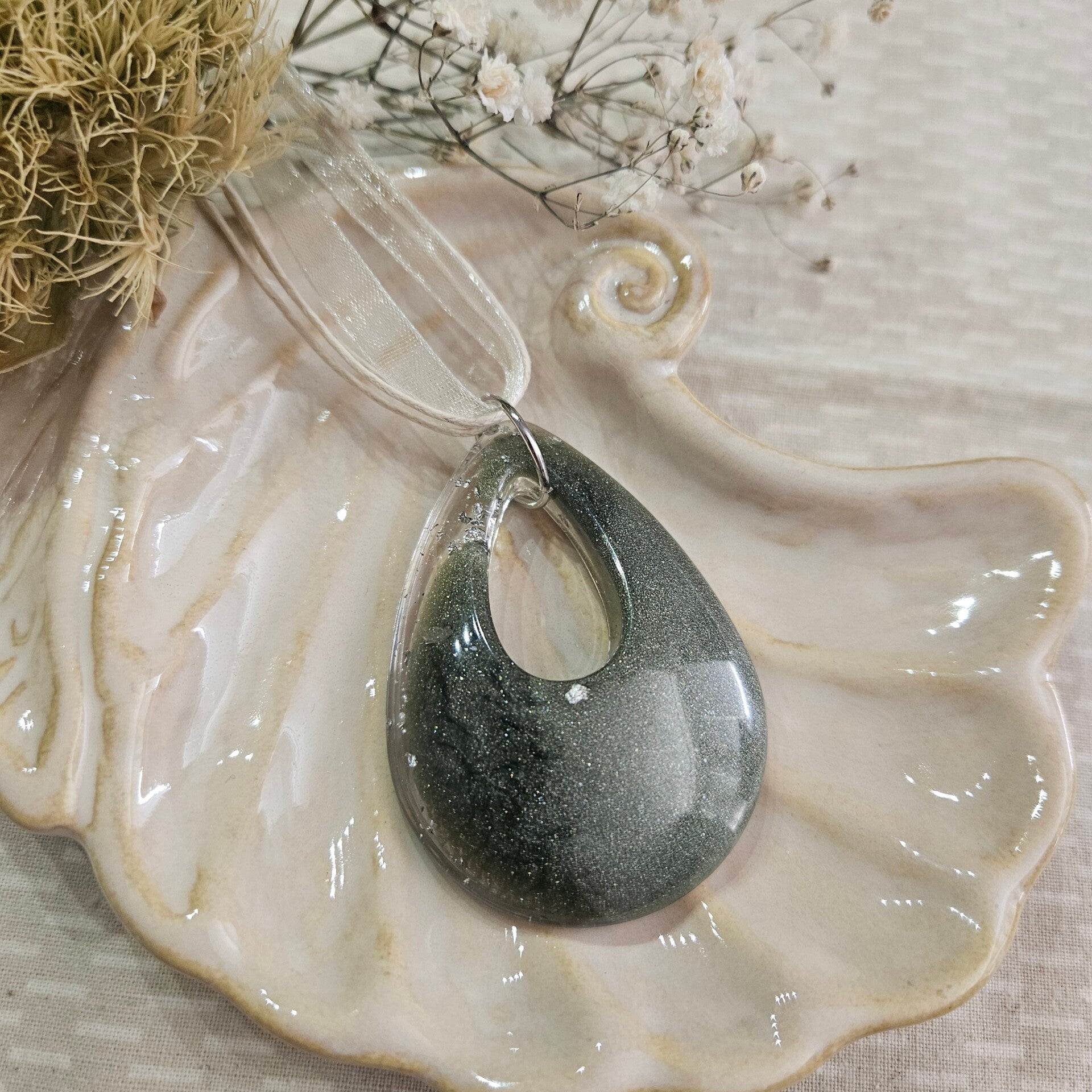 Ketting met hanger grey