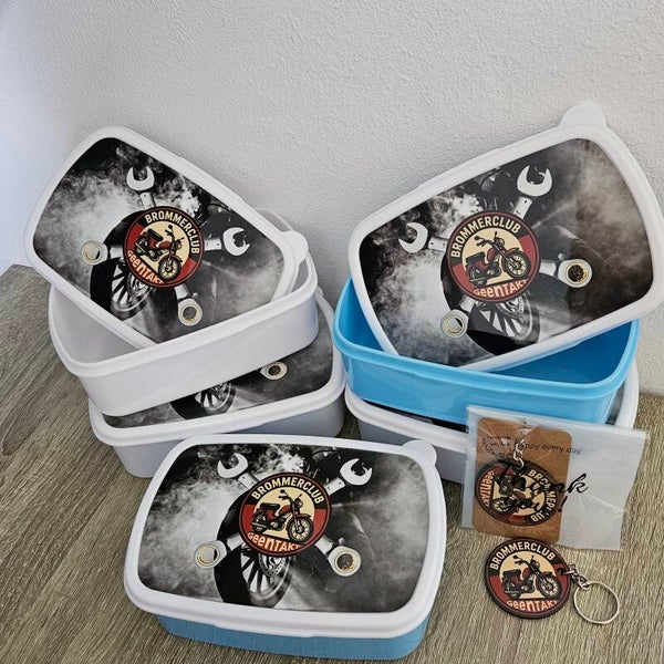 Broodtrommel roze, wit of blauw