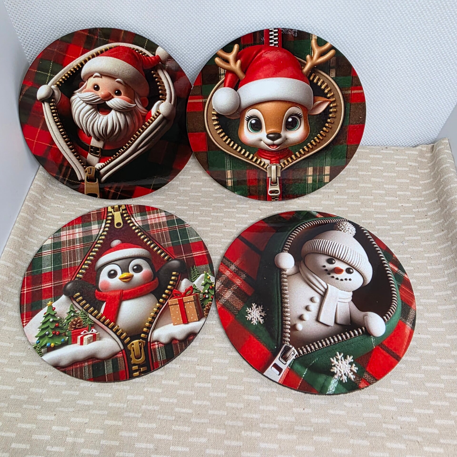 Set 2 MDF/kurk Kerst onderzetters.