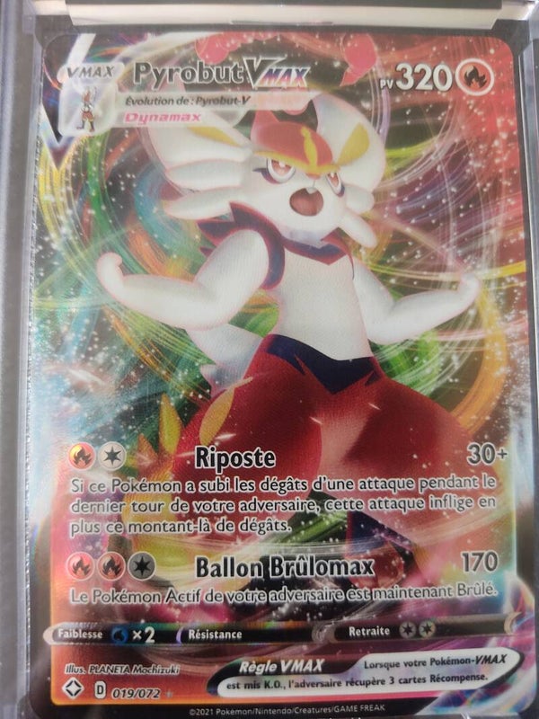 CARTE POKEMON Pyrobut VMAX