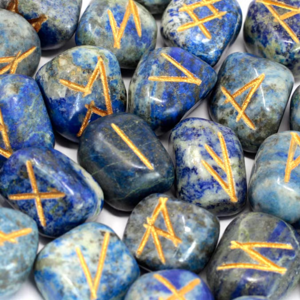 Runenstenen Set in Zakje – Lapis Lazuli