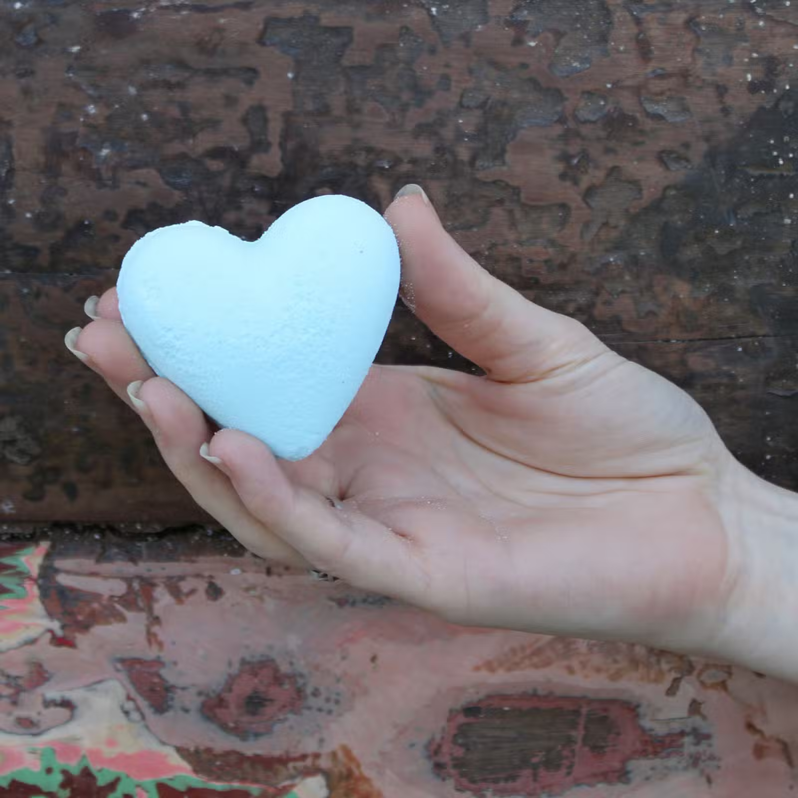 💗 Love Heart Bath Bomb – Baby Powder (70g)