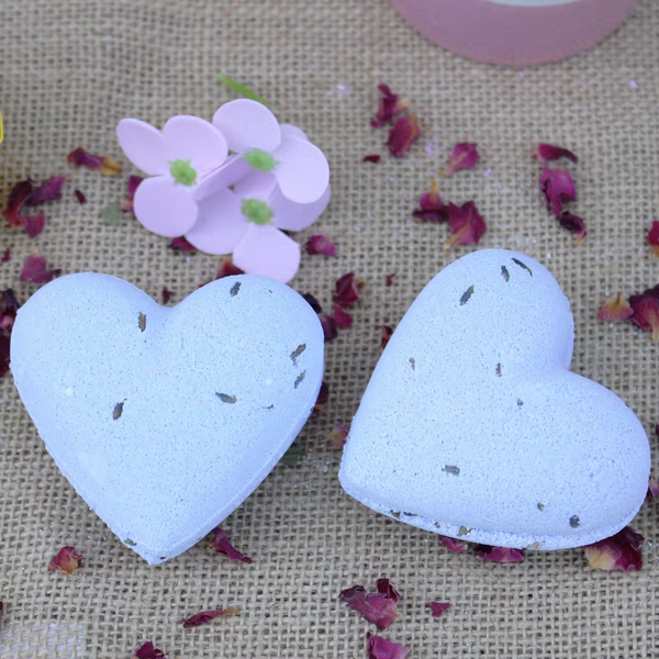 💜 Love Heart Bath Bomb – French Lavender (70g)