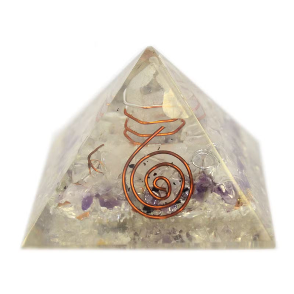 Medium Orgonite Piramide 55 mm – Edelsteenchips & Koper