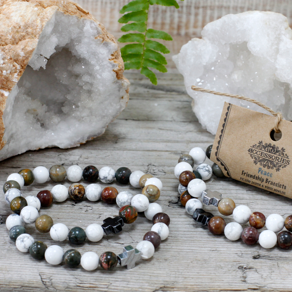 Vriendschapsarmbandjes ''Peace'' met Picasso Jaspis & witte Howliet | Handgemaakt Boho Sieraad
