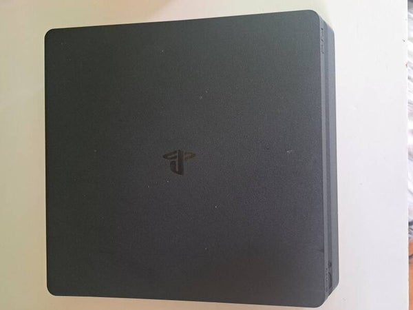 Playstation 4 slim 1tb